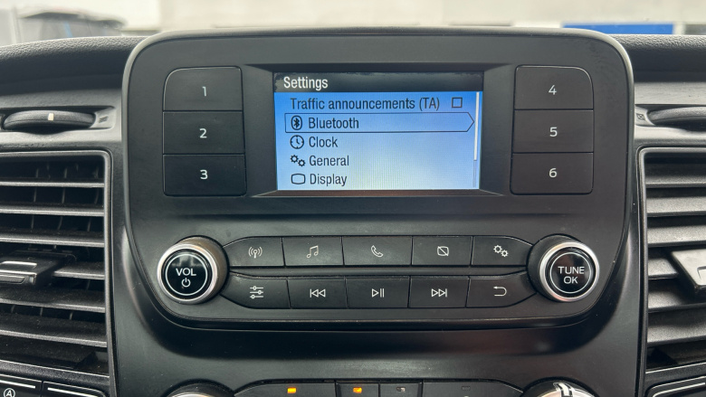 Ford Transit 350 L2 Diesel Fwd 2.0 EcoBlue 130ps Leader Tipper [1 Way]